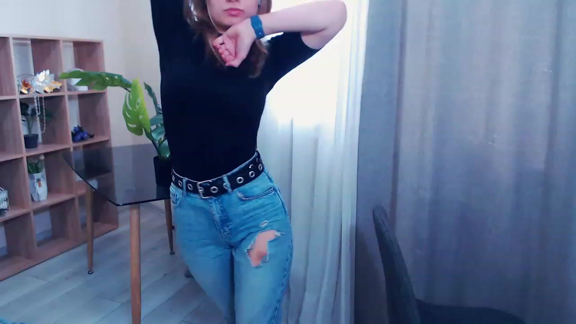 Gallery image thumbnail from Kukla_kolduna's myfreecams stream on, 03/22/2023, 11:30 image 7 of 20