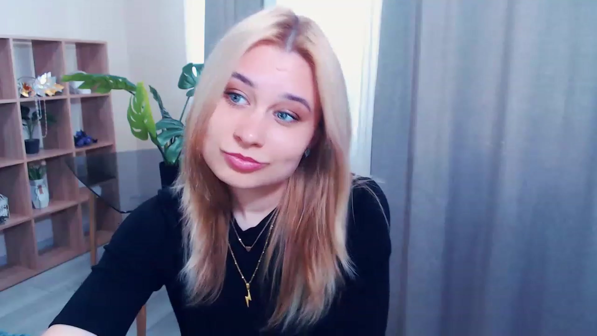 Gallery image thumbnail from Kukla_kolduna's myfreecams stream on, 03/22/2023, 11:30 image 11 of 20