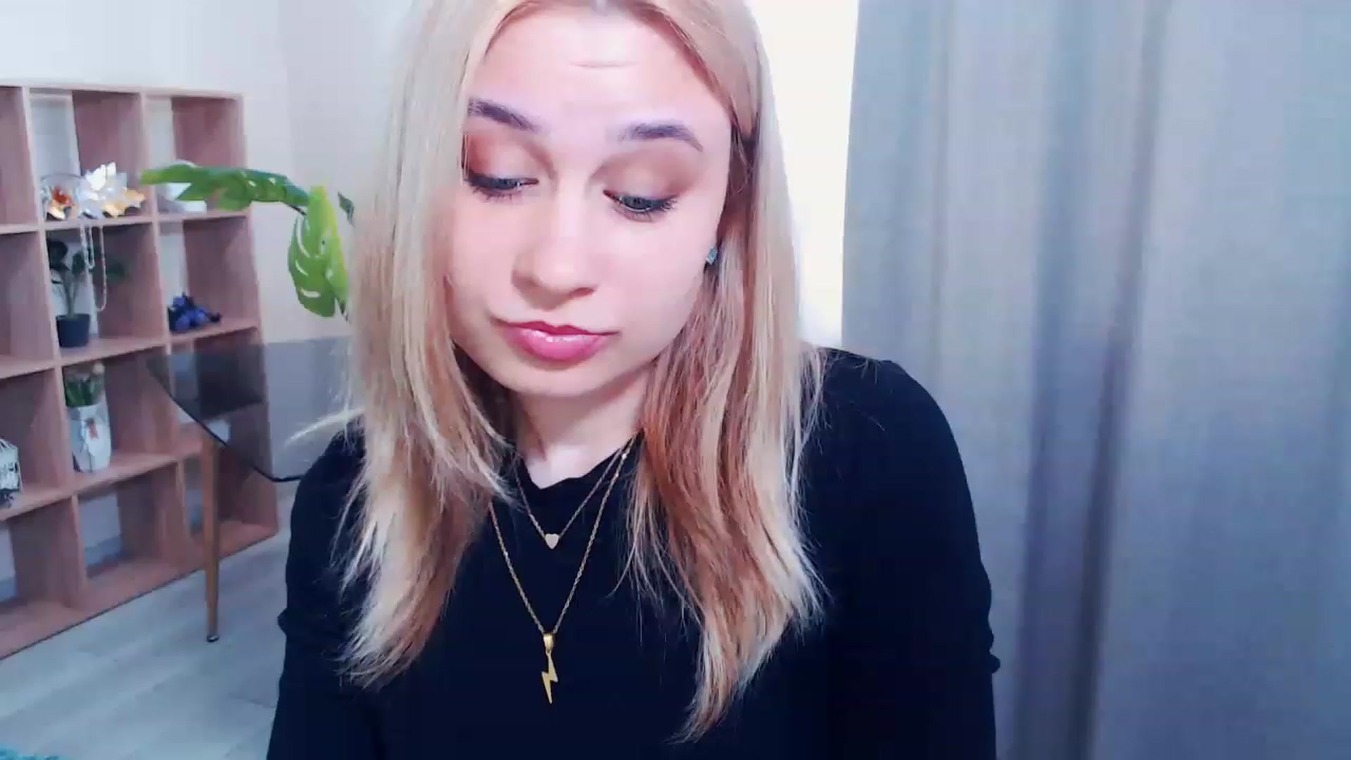 Gallery image thumbnail from Kukla_kolduna's myfreecams stream on, 03/22/2023, 11:30 image 4 of 20