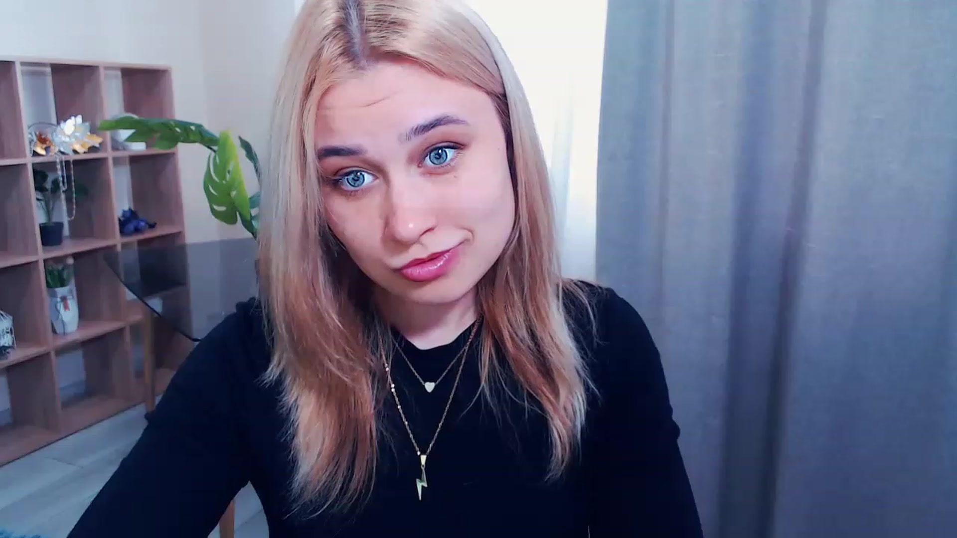 Gallery image thumbnail from Kukla_kolduna's myfreecams stream on, 03/22/2023, 11:30 image 3 of 20