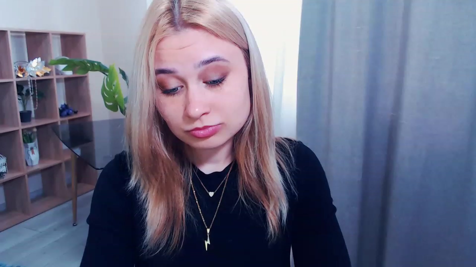 Gallery image thumbnail from Kukla_kolduna's myfreecams stream on, 03/22/2023, 11:30 image 2 of 20