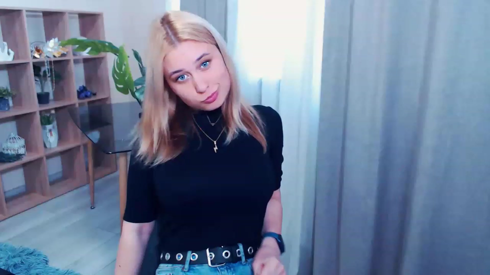 Gallery image thumbnail from Kukla_kolduna's myfreecams stream on, 03/22/2023, 14:49 image 11 of 20