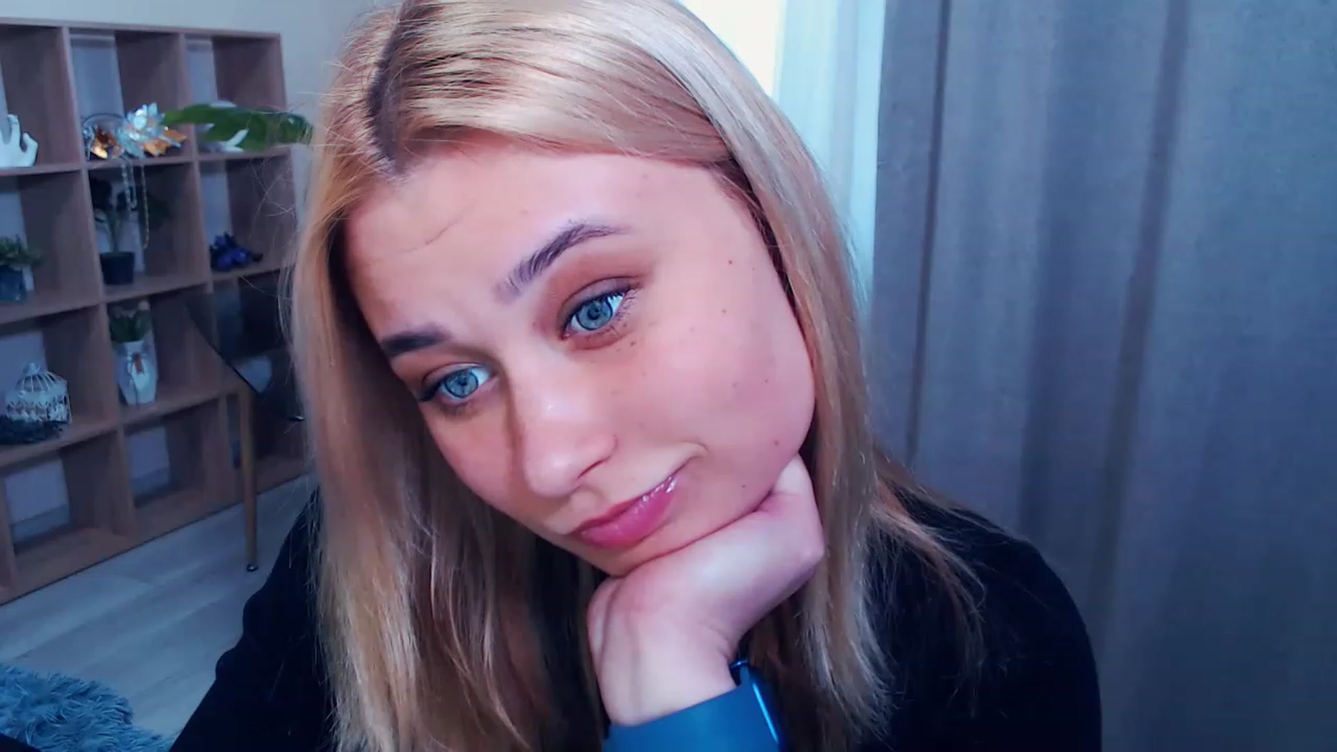 Gallery image thumbnail from Kukla_kolduna's myfreecams stream on, 03/22/2023, 14:49 image 10 of 20