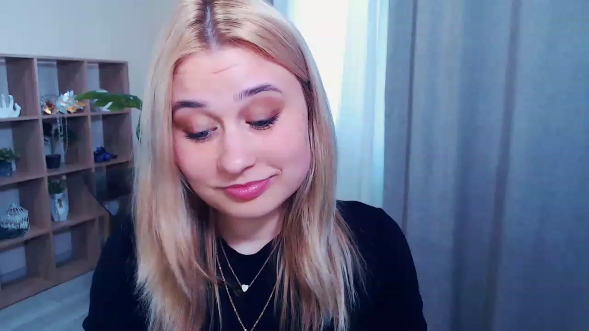 Gallery image thumbnail from Kukla_kolduna's myfreecams stream on, 03/22/2023, 14:49 image 8 of 20