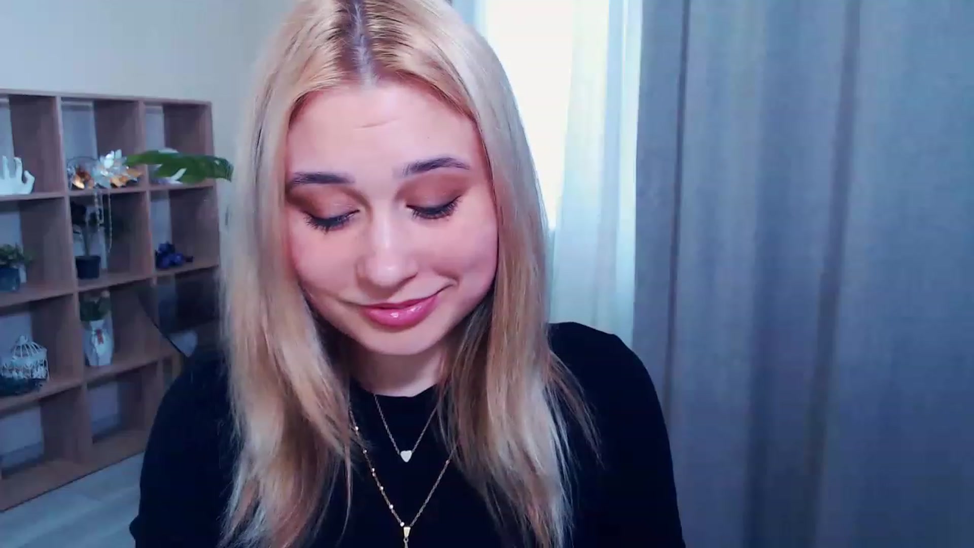 Gallery image thumbnail from Kukla_kolduna's myfreecams stream on, 03/22/2023, 14:49 image 5 of 20