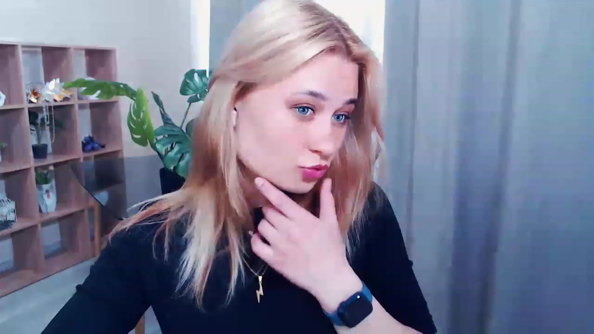 Gallery image thumbnail from Kukla_kolduna's myfreecams stream on, 03/22/2023, 14:49 image 19 of 20