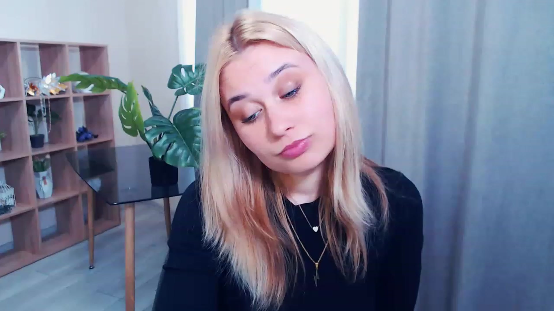 Gallery image thumbnail from Kukla_kolduna's myfreecams stream on, 03/22/2023, 14:49 image 13 of 20