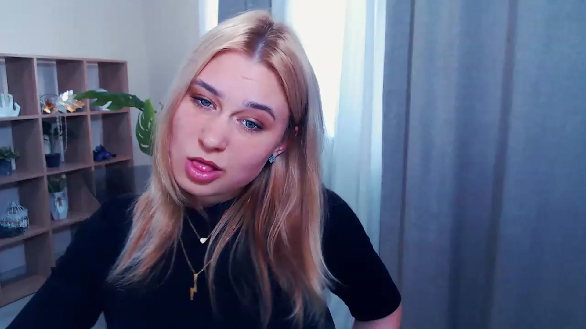 Gallery image thumbnail from Kukla_kolduna's myfreecams stream on, 03/22/2023, 14:49 image 9 of 20