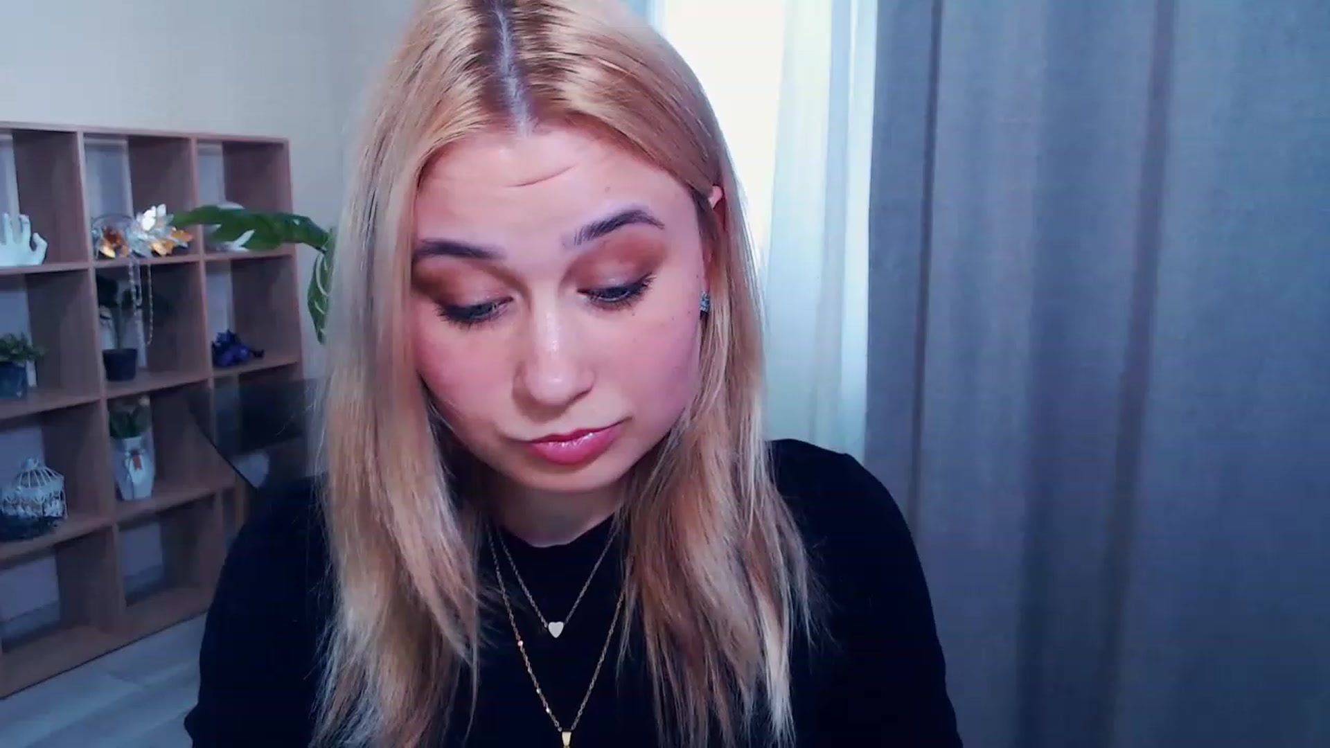 Gallery image thumbnail from Kukla_kolduna's myfreecams stream on, 03/22/2023, 14:49 image 6 of 20