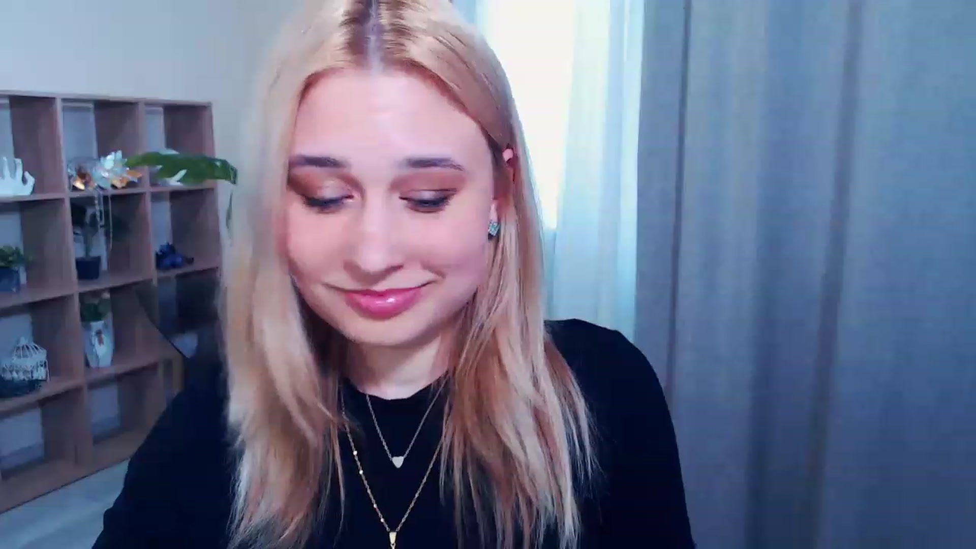 Gallery image thumbnail from Kukla_kolduna's myfreecams stream on, 03/22/2023, 14:49 image 7 of 20