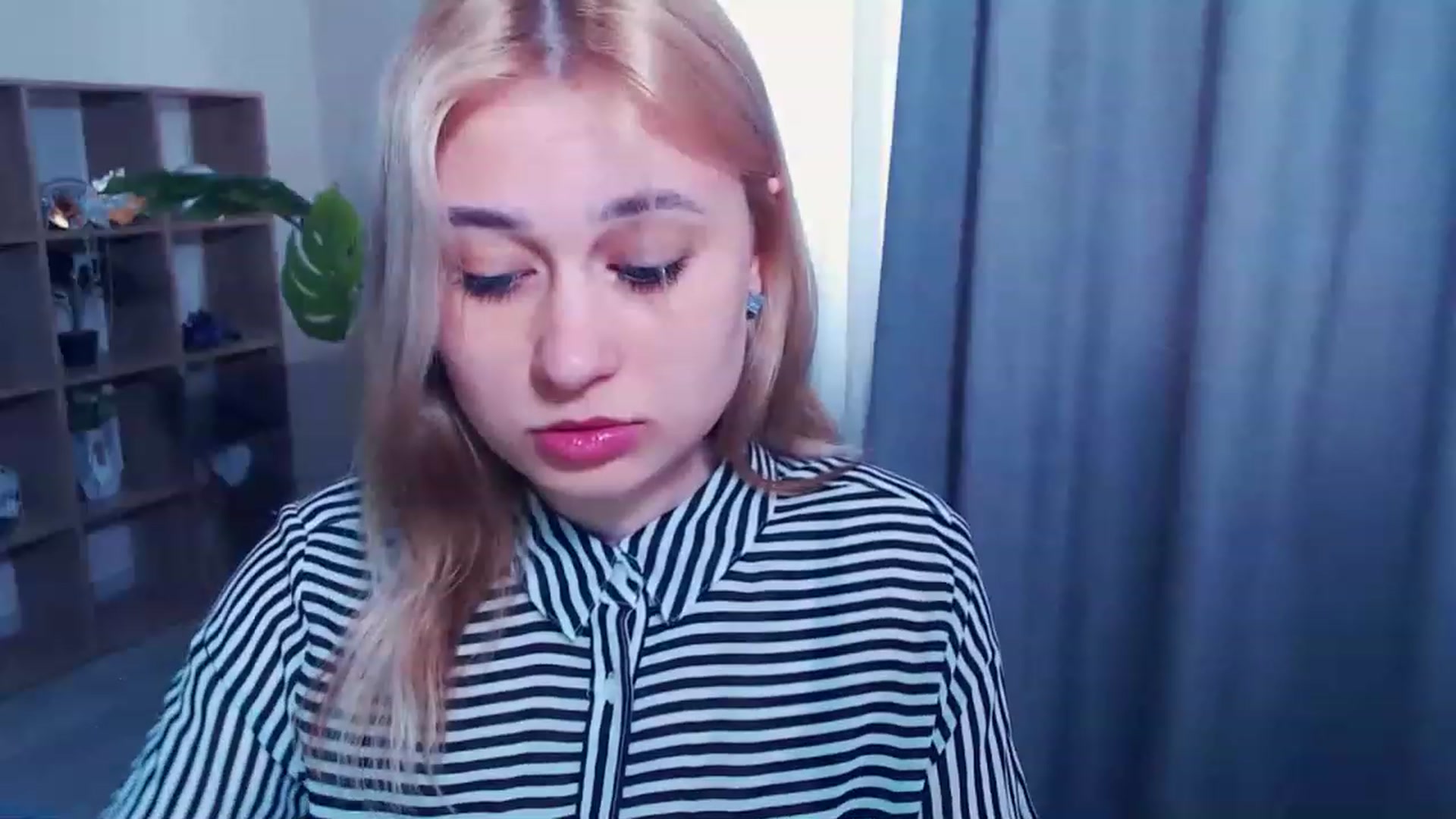 Gallery image thumbnail from Kukla_kolduna's myfreecams stream on, 03/23/2023, 13:40 image 15 of 20