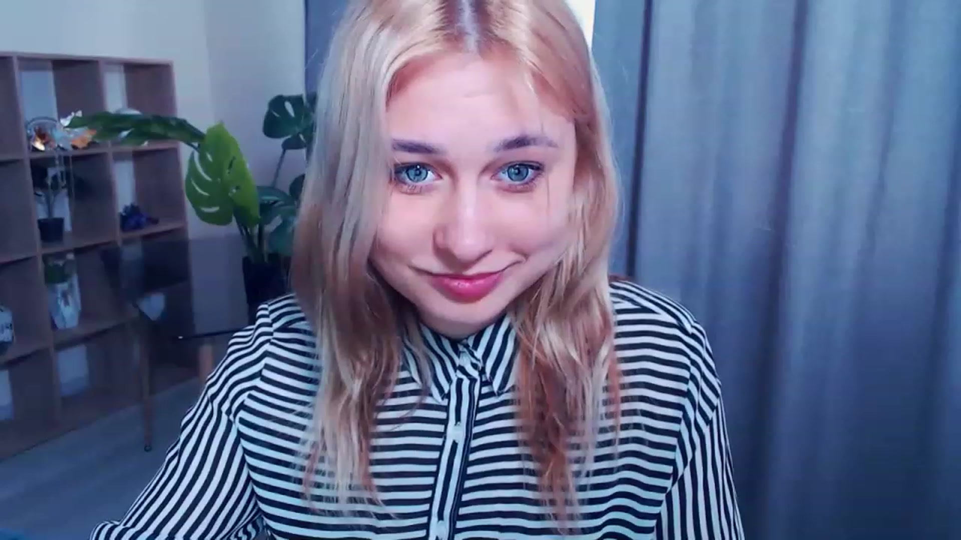 Gallery image thumbnail from Kukla_kolduna's myfreecams stream on, 03/23/2023, 13:40 image 13 of 20