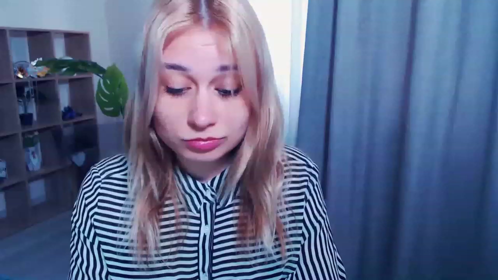 Gallery image thumbnail from Kukla_kolduna's myfreecams stream on, 03/23/2023, 14:52 image 6 of 20