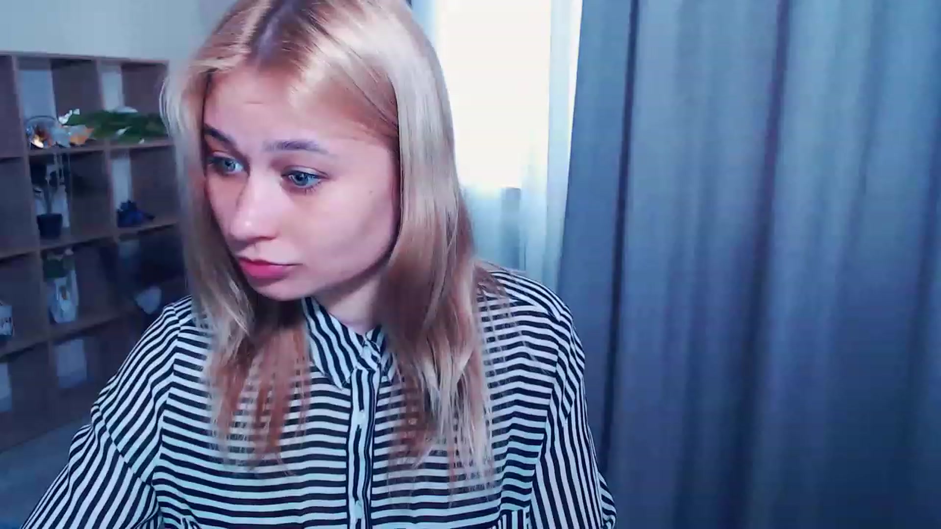 Gallery image thumbnail from Kukla_kolduna's myfreecams stream on, 03/23/2023, 14:52 image 10 of 20