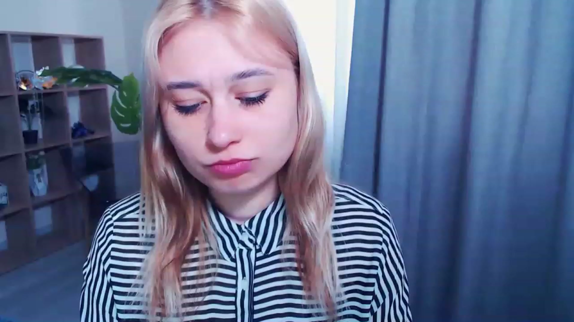 Gallery image thumbnail from Kukla_kolduna's myfreecams stream on, 03/23/2023, 14:52 image 3 of 20