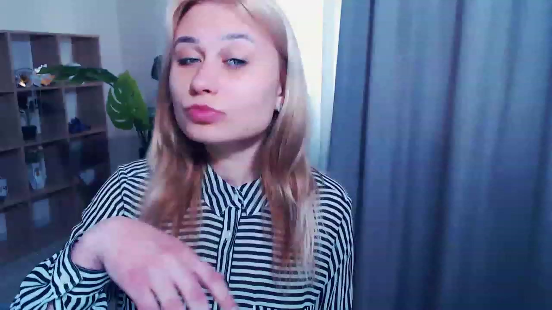 Gallery image thumbnail from Kukla_kolduna's myfreecams stream on, 03/23/2023, 14:52 image 9 of 20