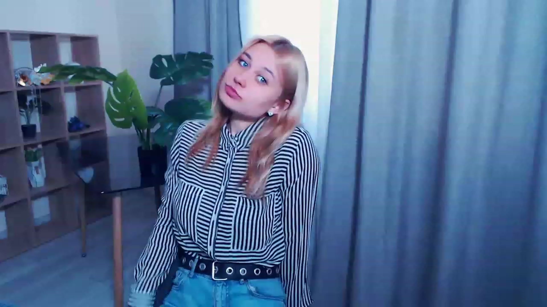 Gallery image thumbnail from Kukla_kolduna's myfreecams stream on, 03/23/2023, 14:52 image 14 of 20