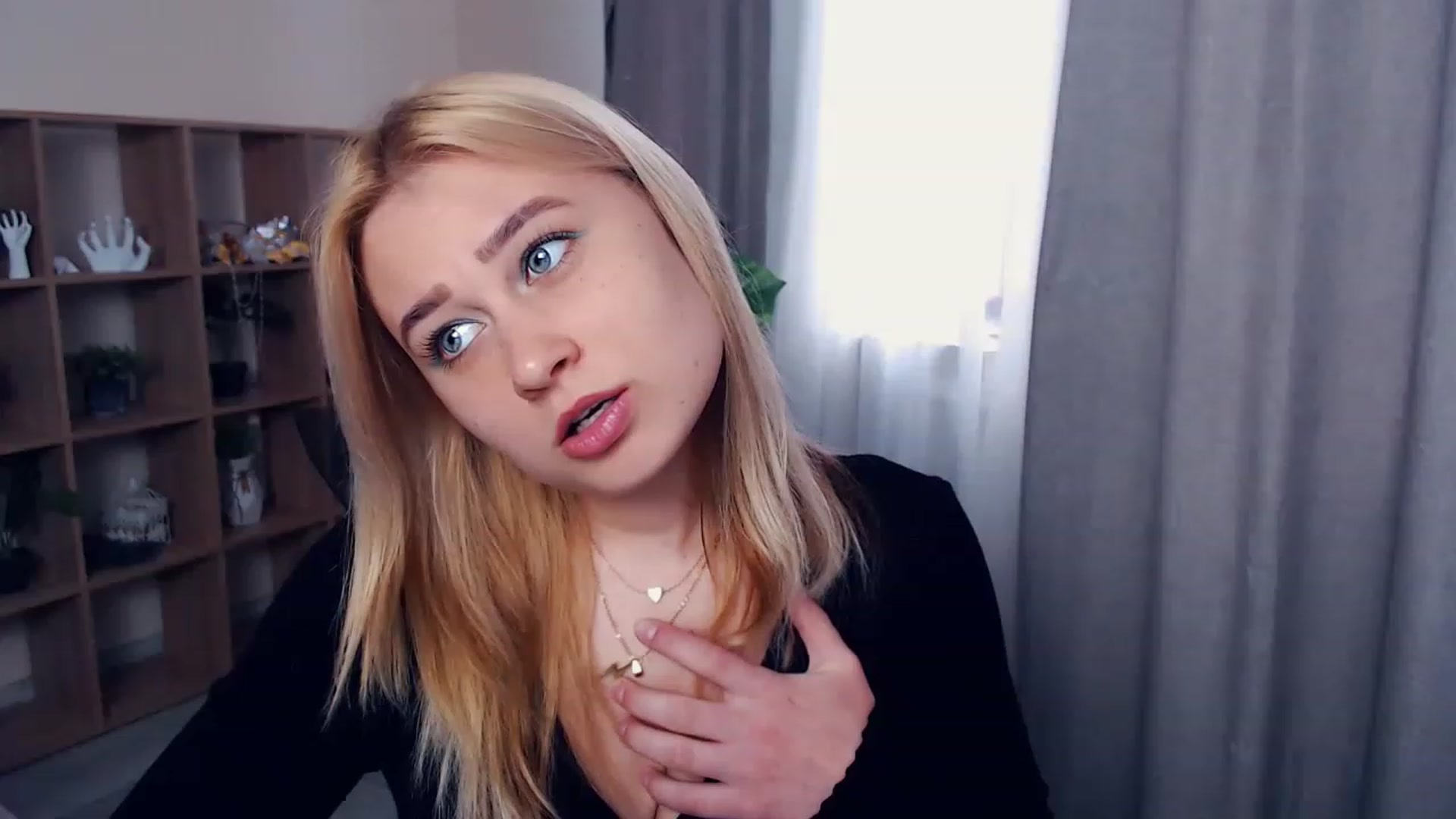 Gallery image thumbnail from Kukla_kolduna's myfreecams stream on, 03/25/2023, 12:50 image 11 of 20