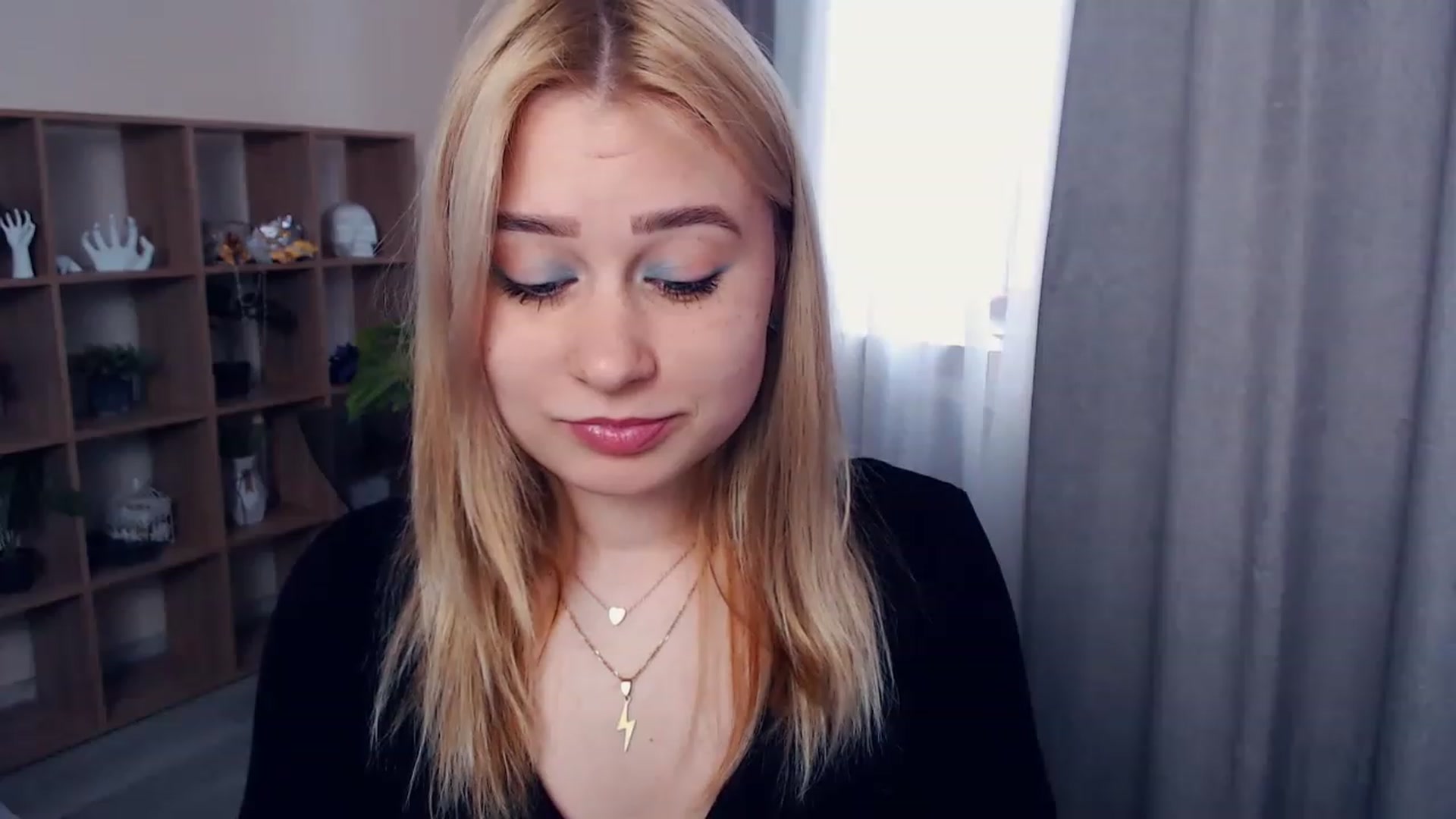Gallery image thumbnail from Kukla_kolduna's myfreecams stream on, 03/25/2023, 12:50 image 6 of 20