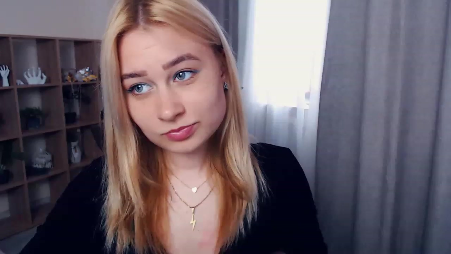 Gallery image thumbnail from Kukla_kolduna's myfreecams stream on, 03/25/2023, 12:50 image 14 of 20