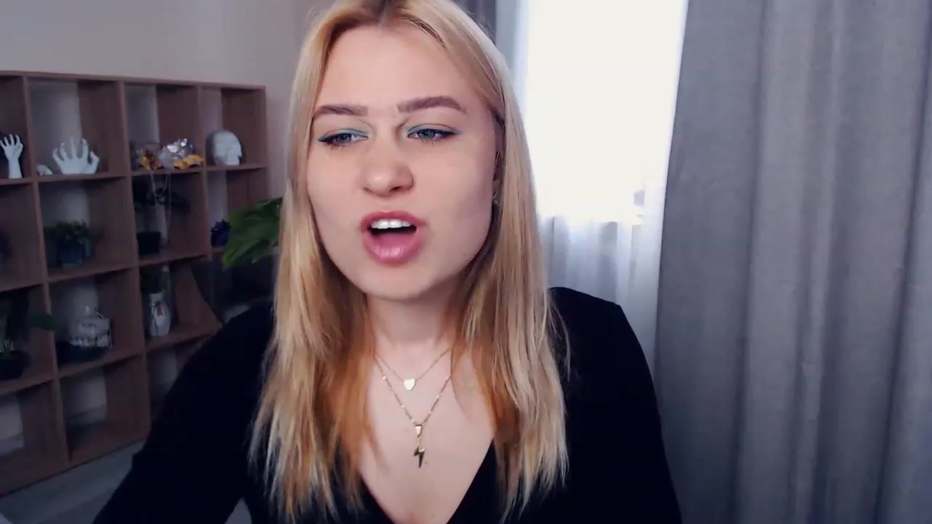 Gallery image thumbnail from Kukla_kolduna's myfreecams stream on, 03/25/2023, 12:50 image 10 of 20