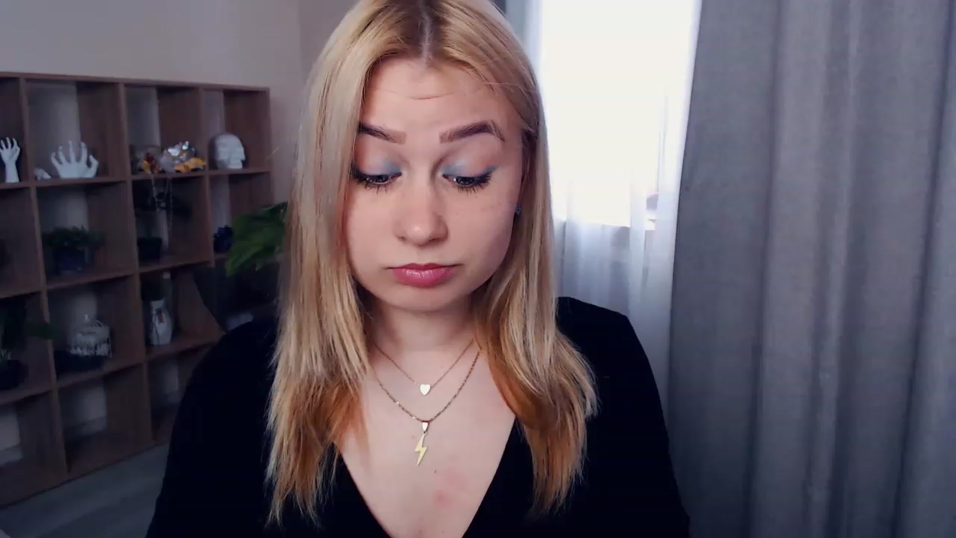Gallery image thumbnail from Kukla_kolduna's myfreecams stream on, 03/25/2023, 12:50 image 15 of 20