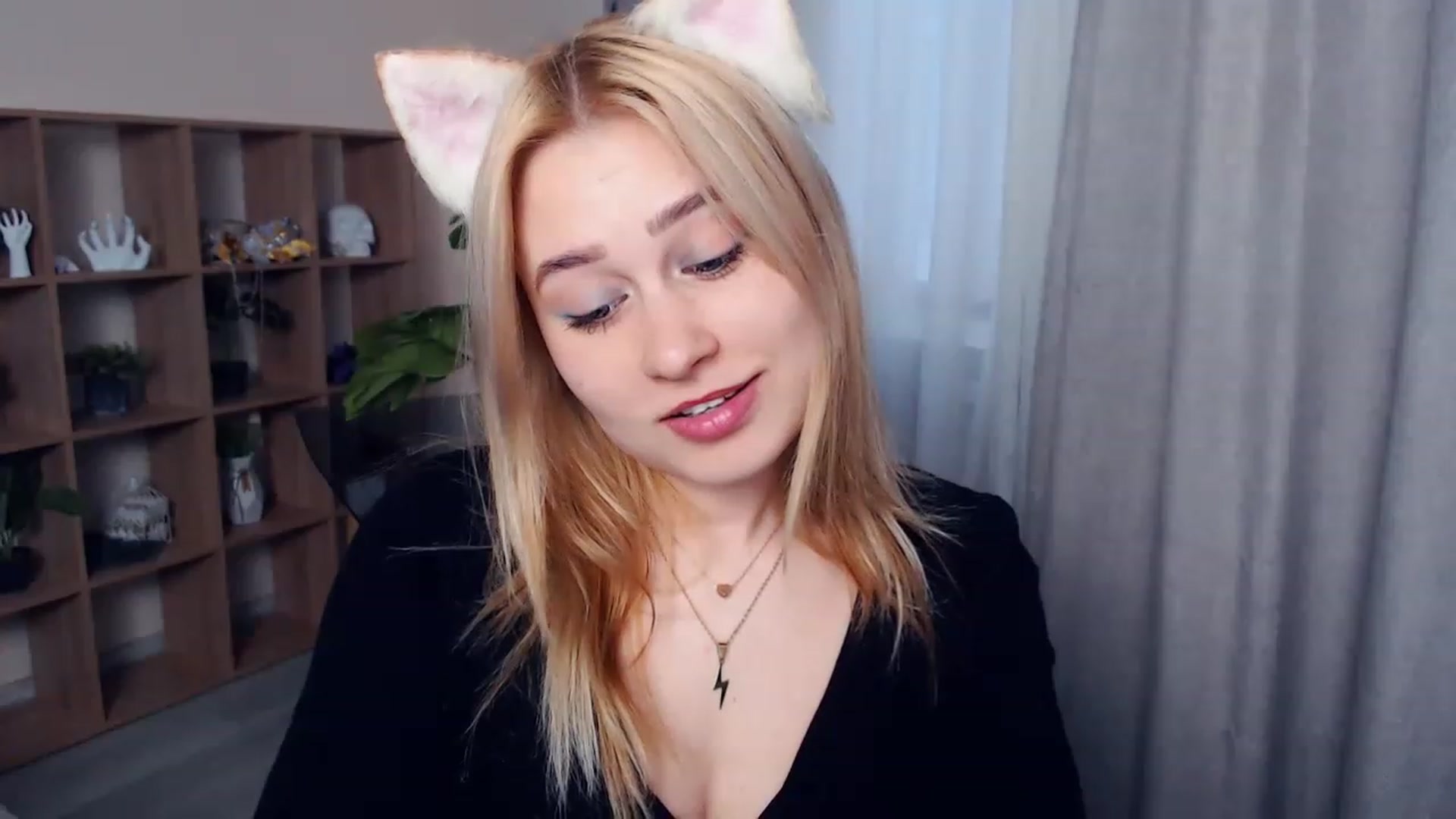 Gallery image thumbnail from Kukla_kolduna's myfreecams stream on, 03/25/2023, 15:08 image 13 of 20