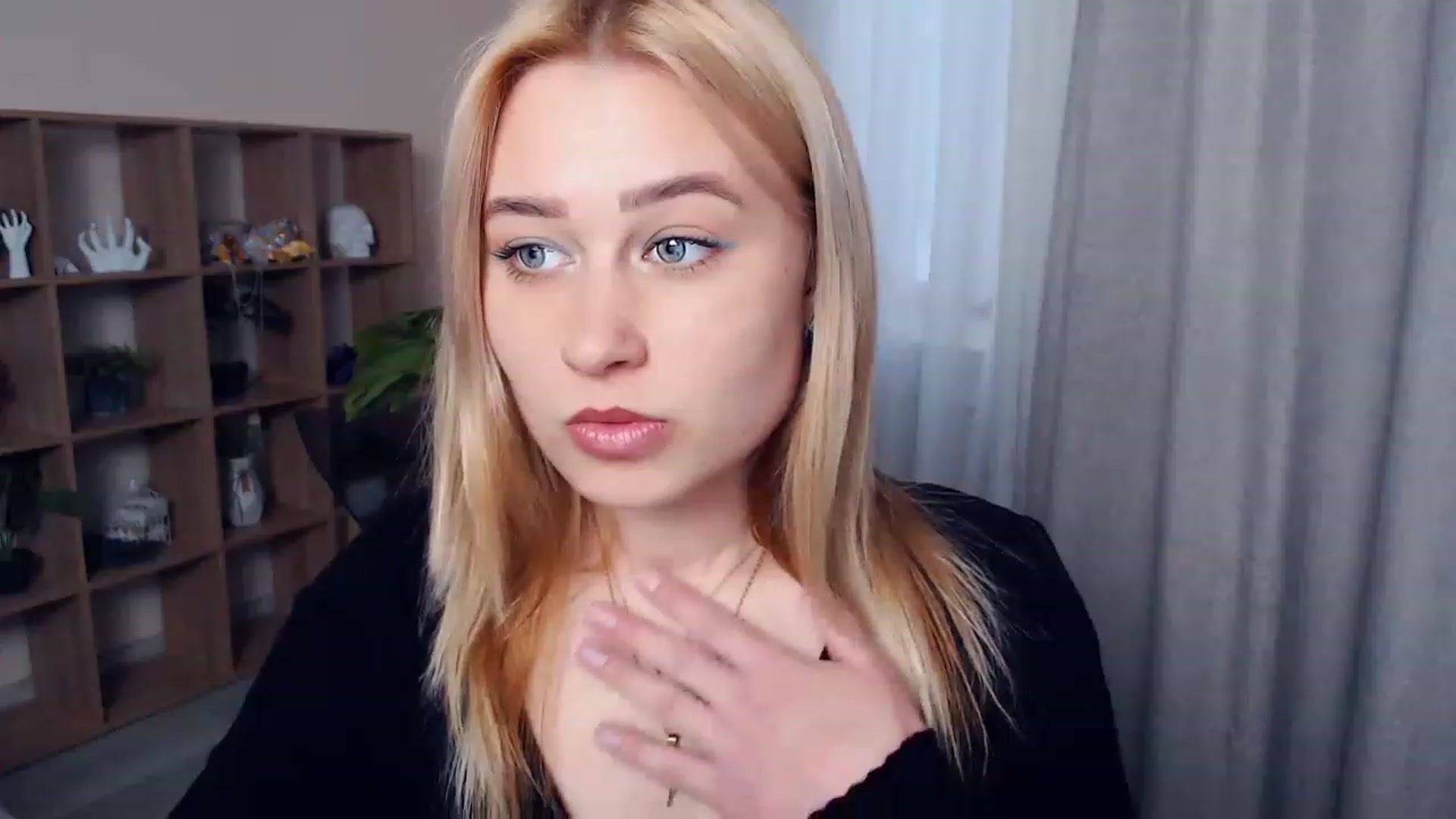Gallery image thumbnail from Kukla_kolduna's myfreecams stream on, 03/25/2023, 15:08 image 2 of 20