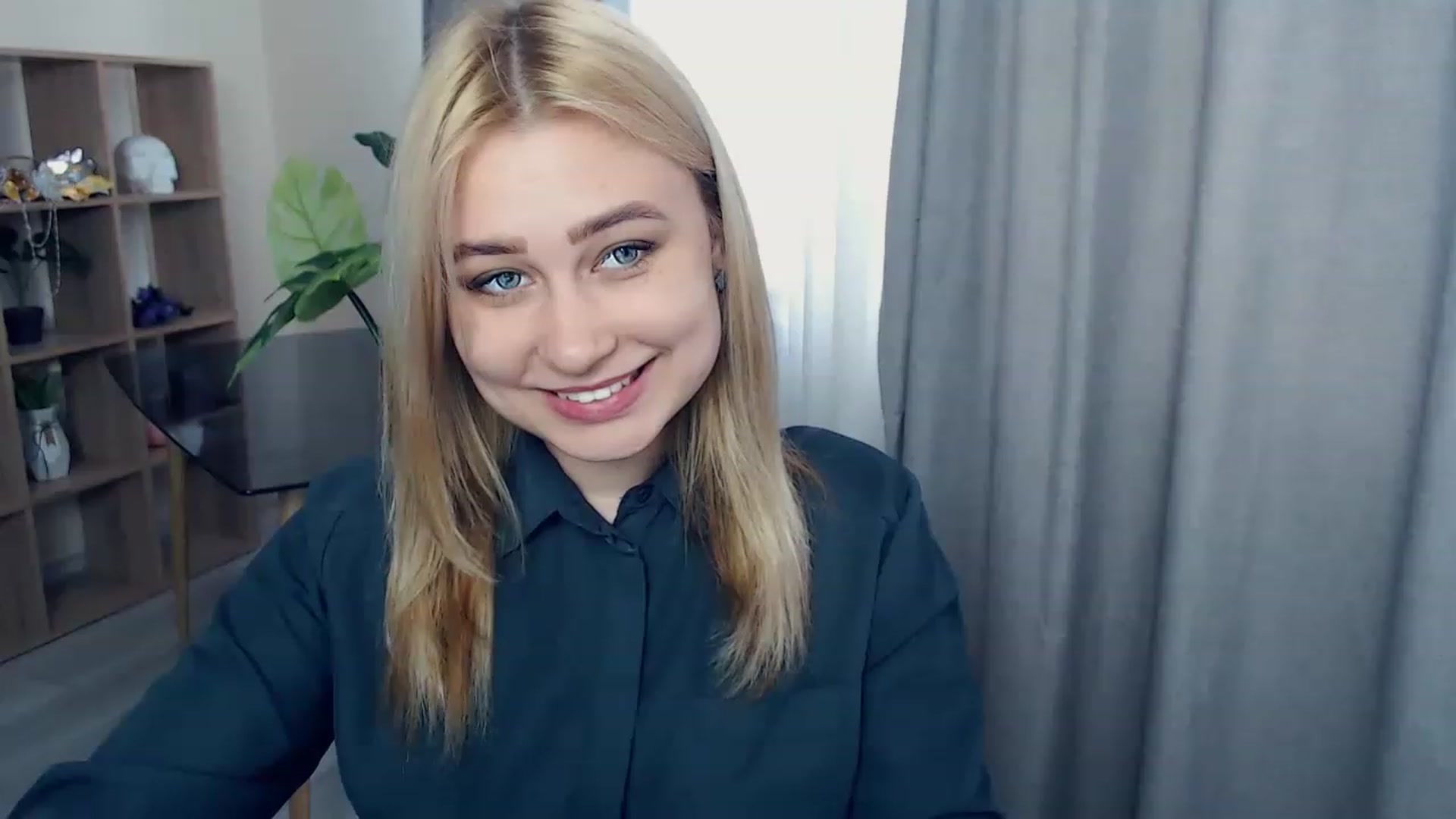 Gallery image thumbnail from Kukla_kolduna's myfreecams stream on, 03/26/2023, 12:52 image 11 of 20