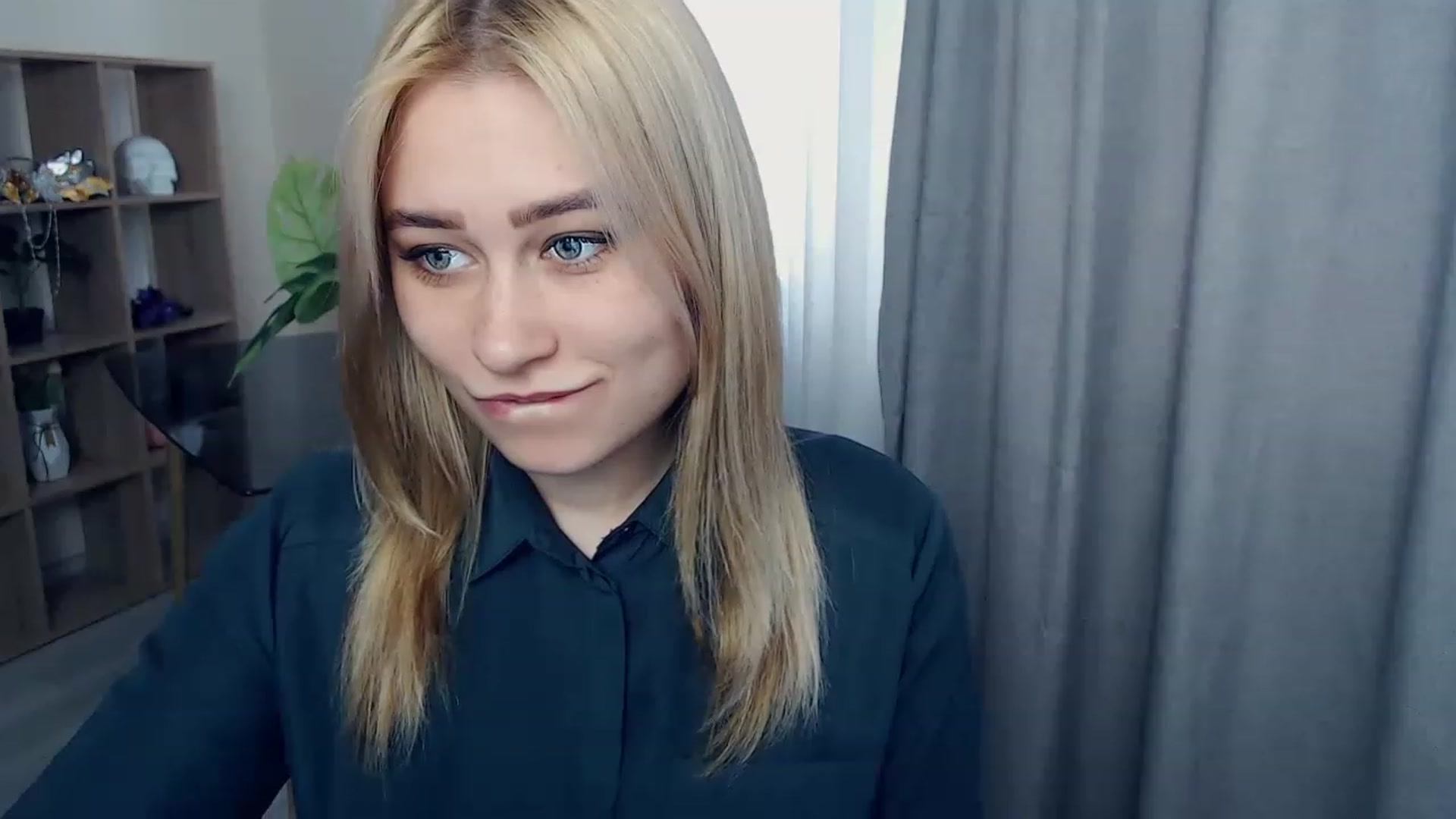 Gallery image thumbnail from Kukla_kolduna's myfreecams stream on, 03/26/2023, 12:52 image 16 of 20