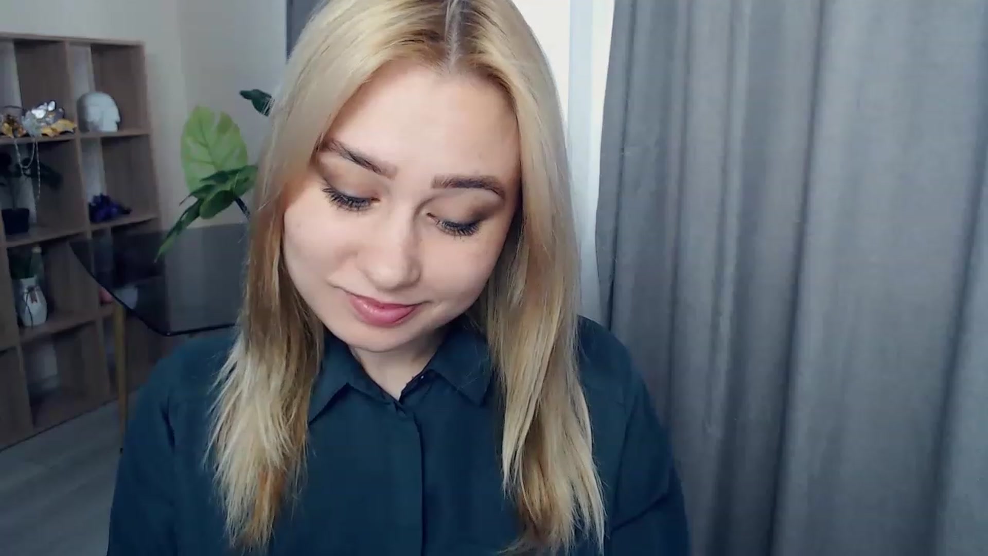 Gallery image thumbnail from Kukla_kolduna's myfreecams stream on, 03/26/2023, 12:52 image 3 of 20