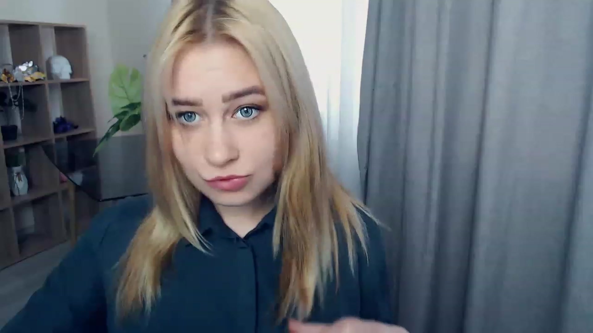Gallery image thumbnail from Kukla_kolduna's myfreecams stream on, 03/26/2023, 12:52 image 8 of 20