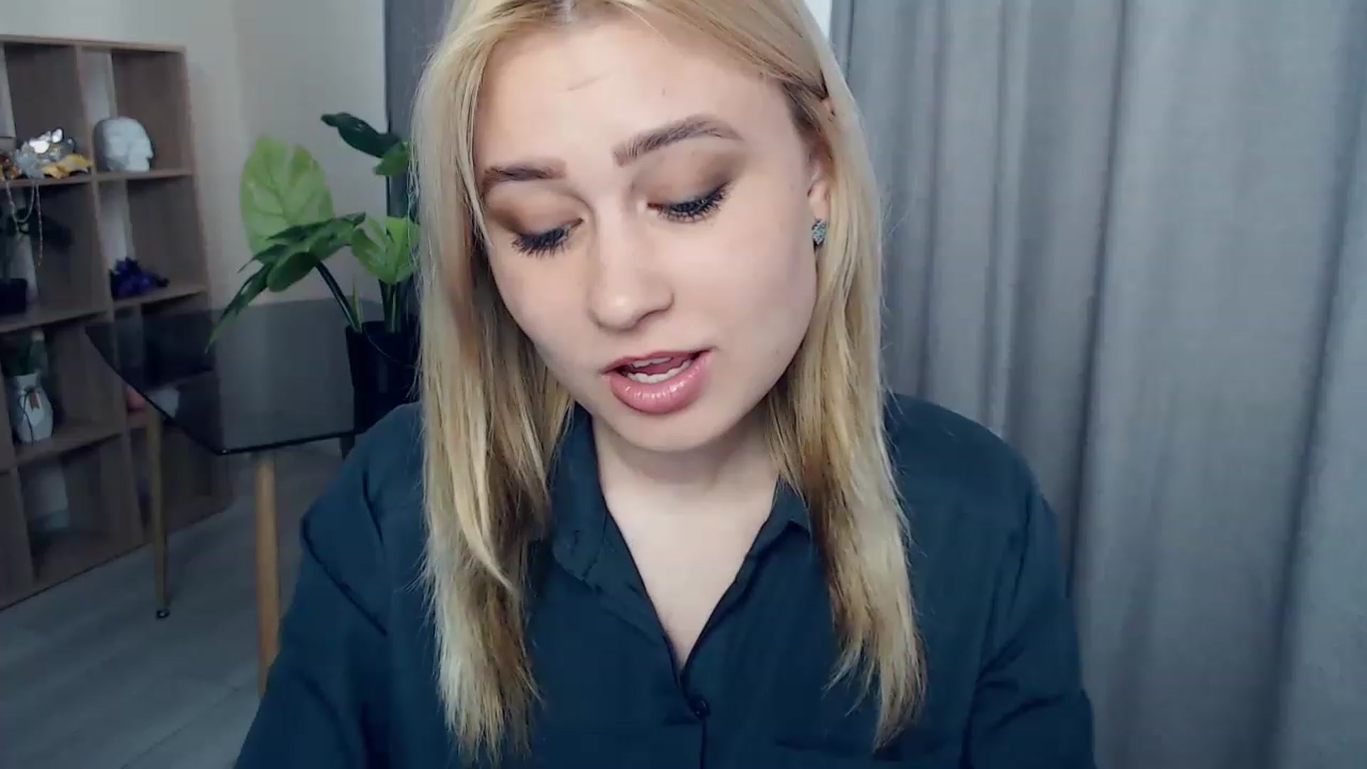Gallery image thumbnail from Kukla_kolduna's myfreecams stream on, 03/26/2023, 14:32 image 18 of 20