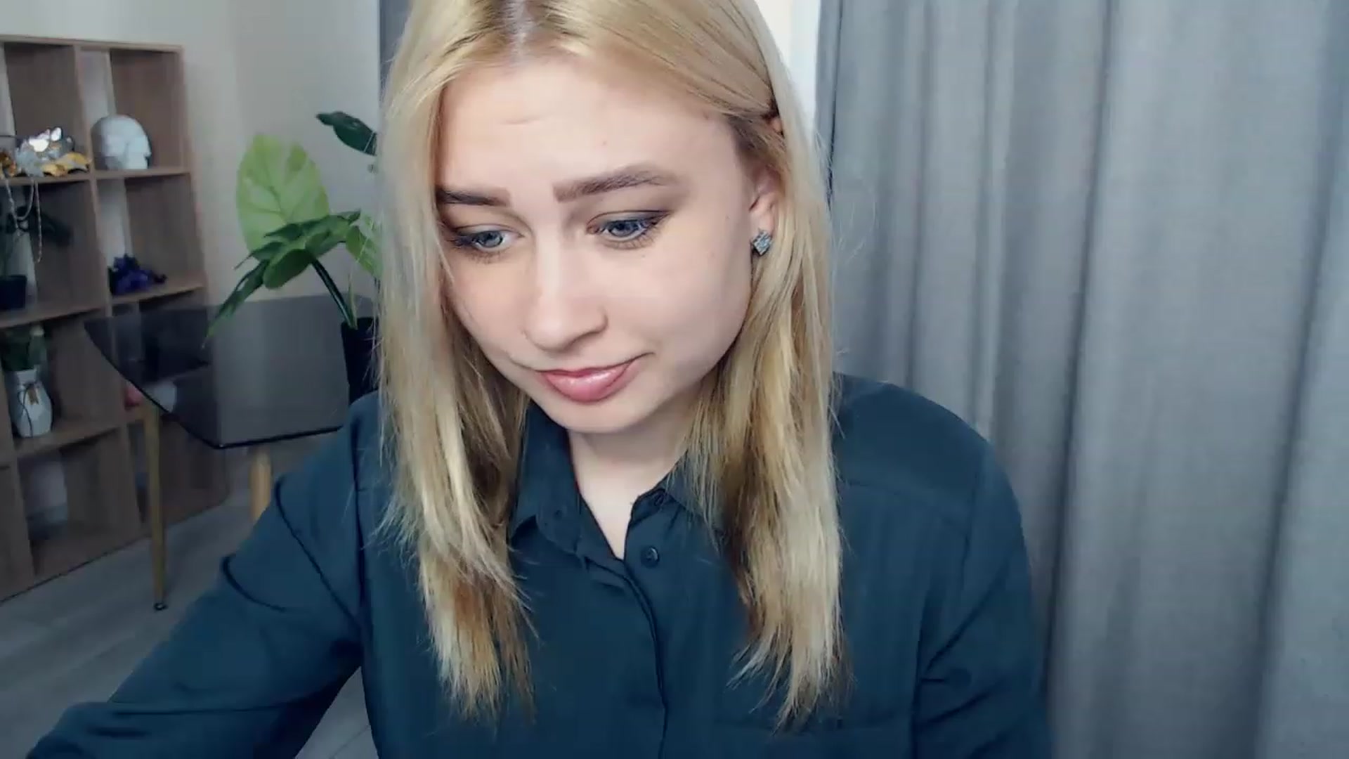Gallery image thumbnail from Kukla_kolduna's myfreecams stream on, 03/26/2023, 14:32 image 16 of 20