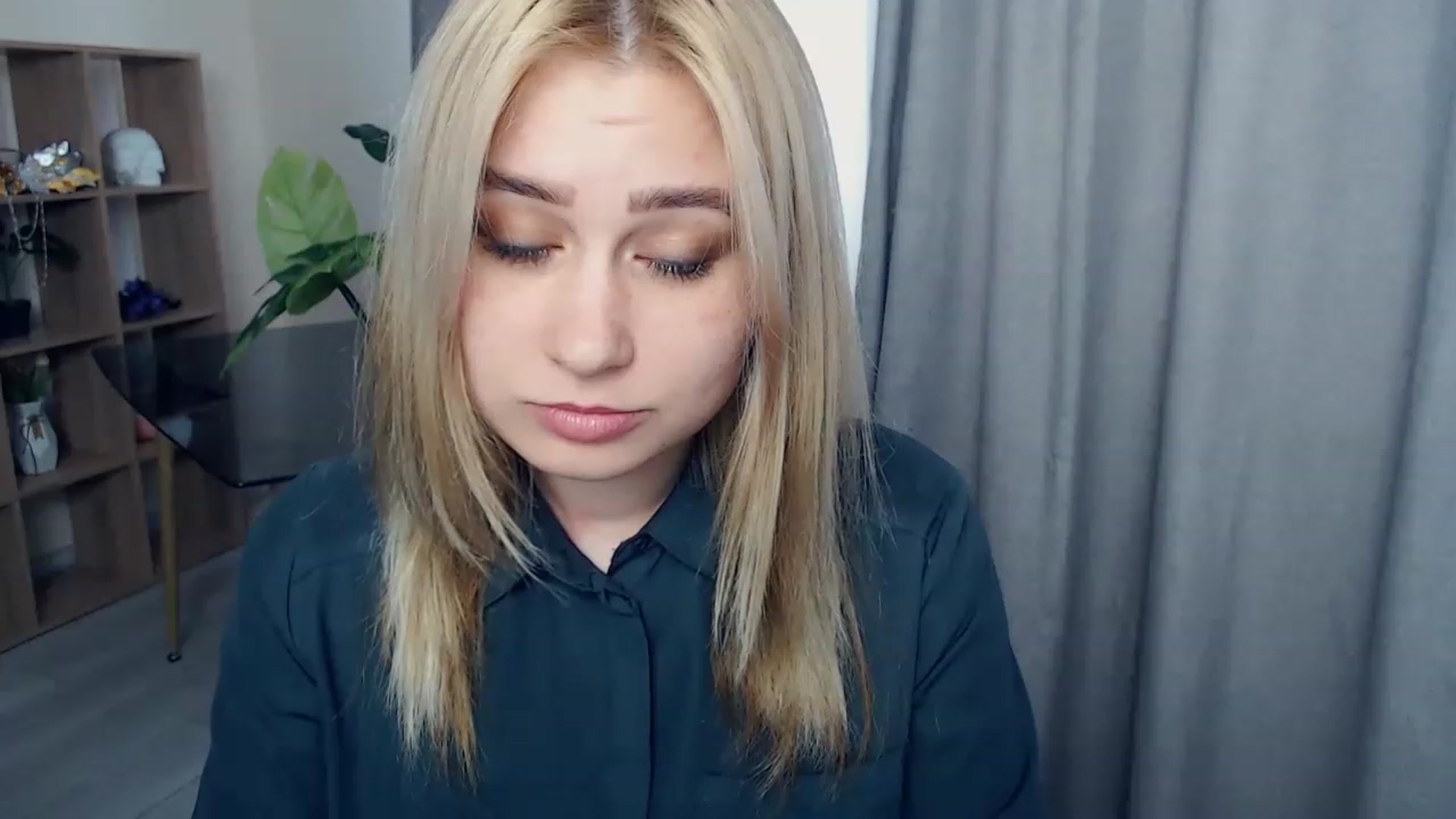 Gallery image thumbnail from Kukla_kolduna's myfreecams stream on, 03/26/2023, 14:32 image 1 of 20