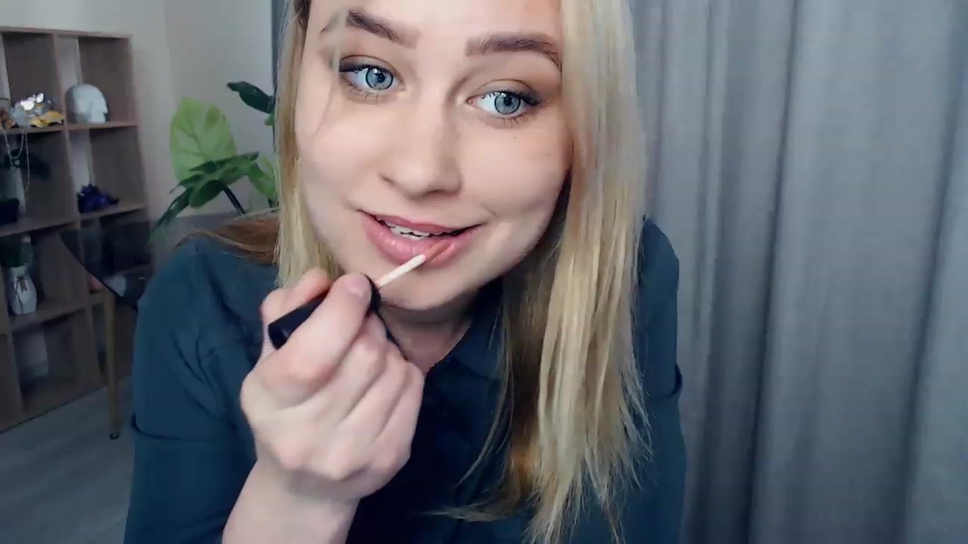 Gallery image thumbnail from Kukla_kolduna's myfreecams stream on, 03/26/2023, 14:32 image 10 of 20