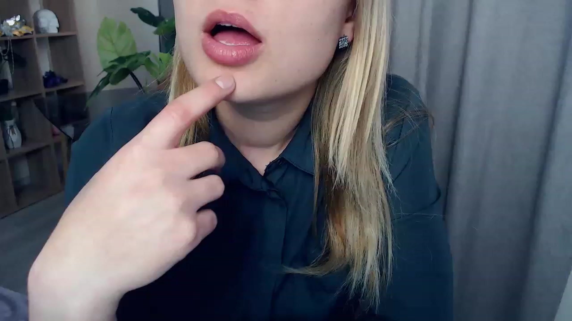 Gallery image thumbnail from Kukla_kolduna's myfreecams stream on, 03/26/2023, 14:32 image 9 of 20