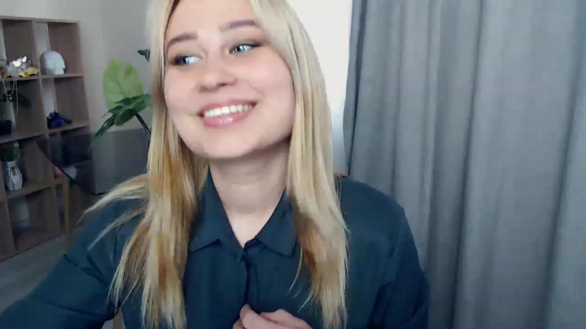Gallery image thumbnail from Kukla_kolduna's myfreecams stream on, 03/26/2023, 14:32 image 11 of 20
