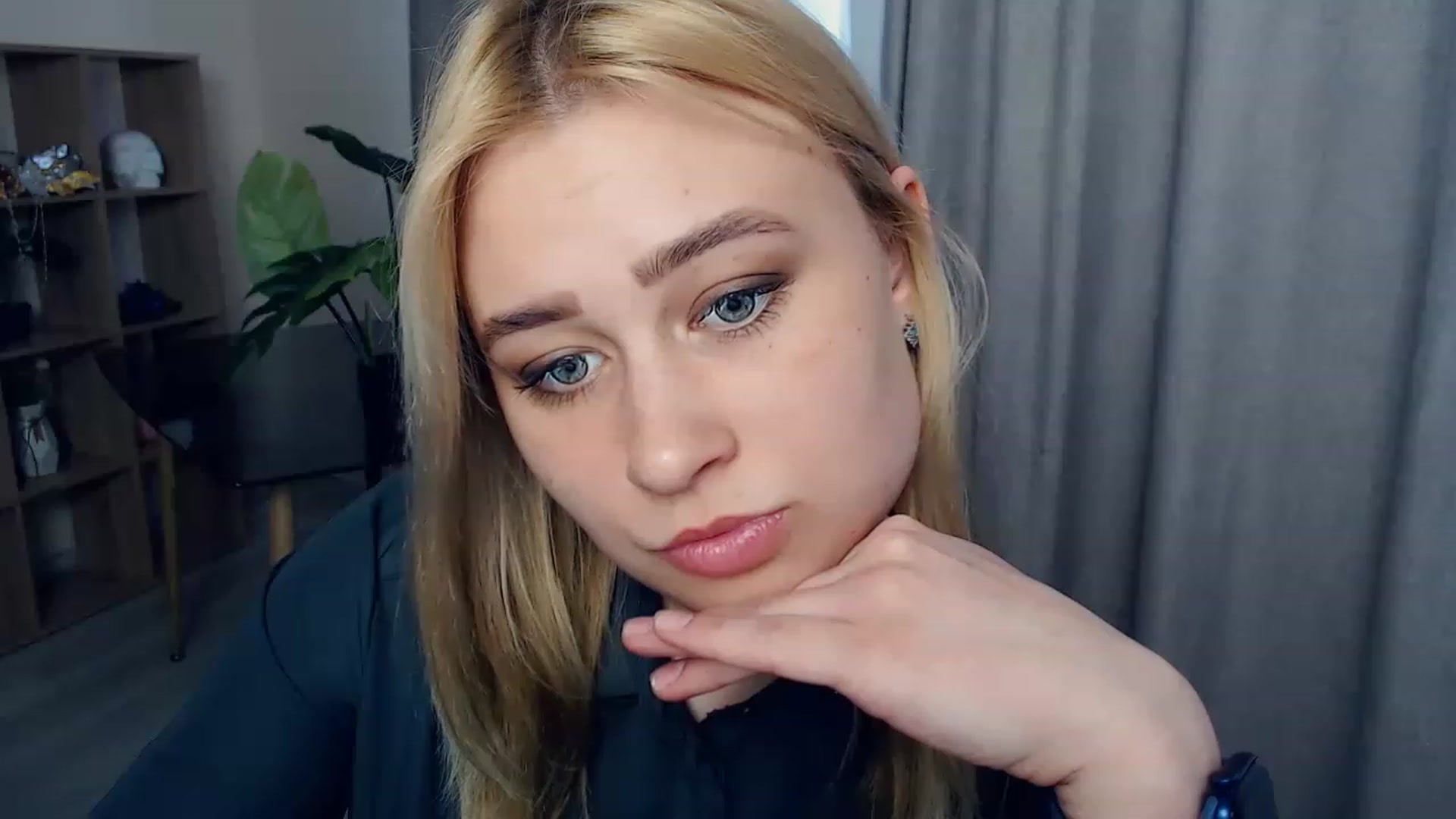 Gallery image thumbnail from Kukla_kolduna's myfreecams stream on, 03/26/2023, 15:12 image 13 of 20