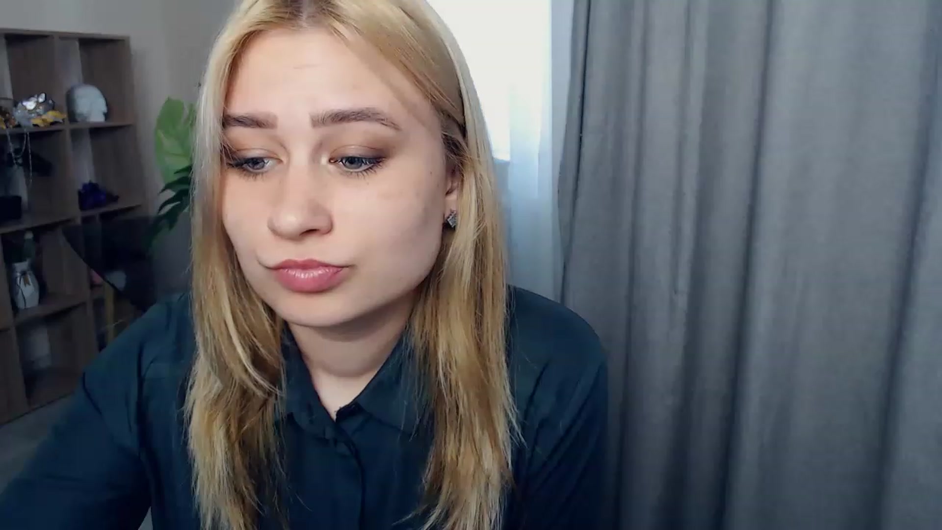 Gallery image thumbnail from Kukla_kolduna's myfreecams stream on, 03/26/2023, 15:12 image 16 of 20