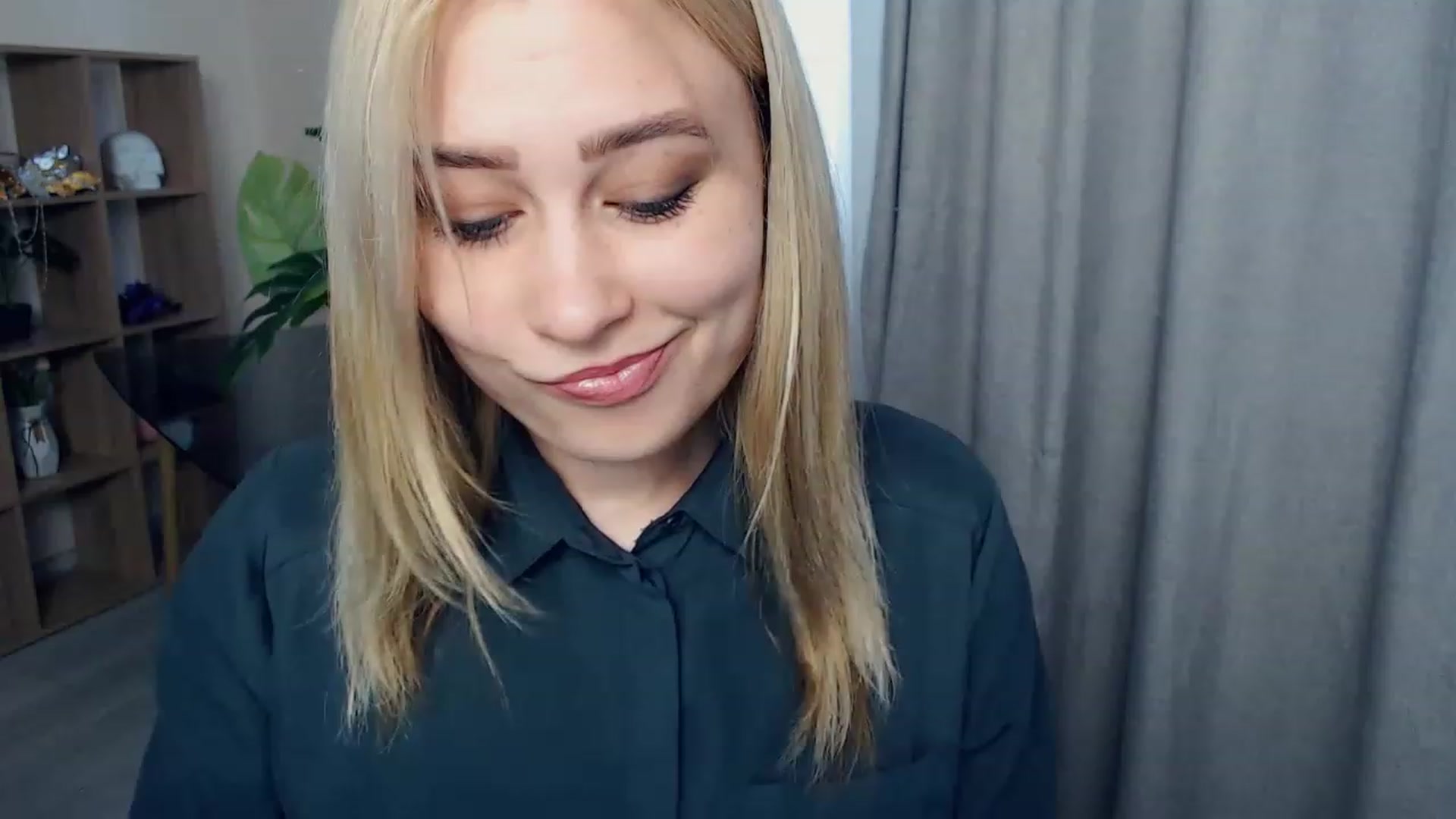 Gallery image thumbnail from Kukla_kolduna's myfreecams stream on, 03/26/2023, 15:12 image 3 of 20