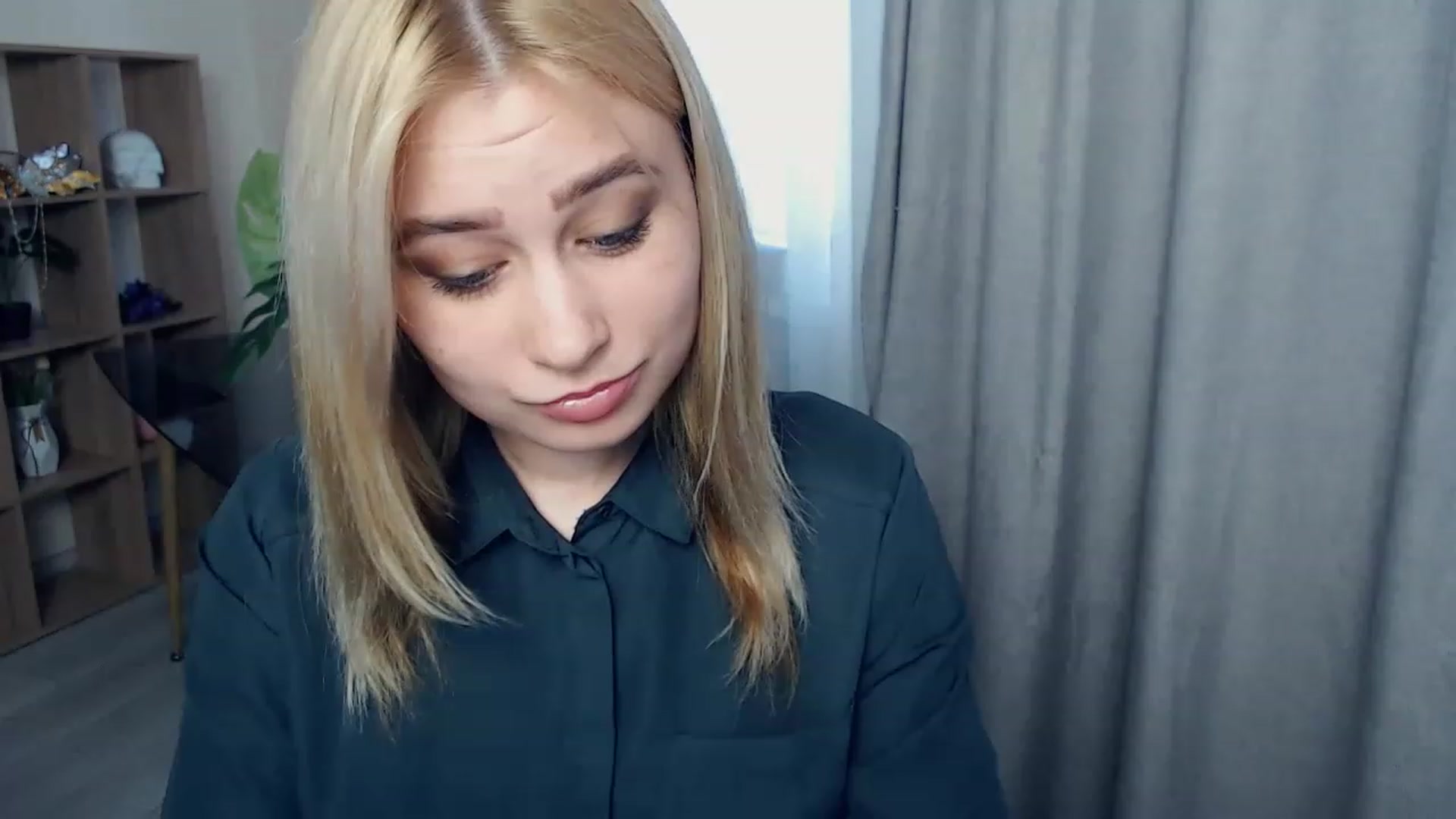 Gallery image thumbnail from Kukla_kolduna's myfreecams stream on, 03/26/2023, 15:12 image 10 of 20