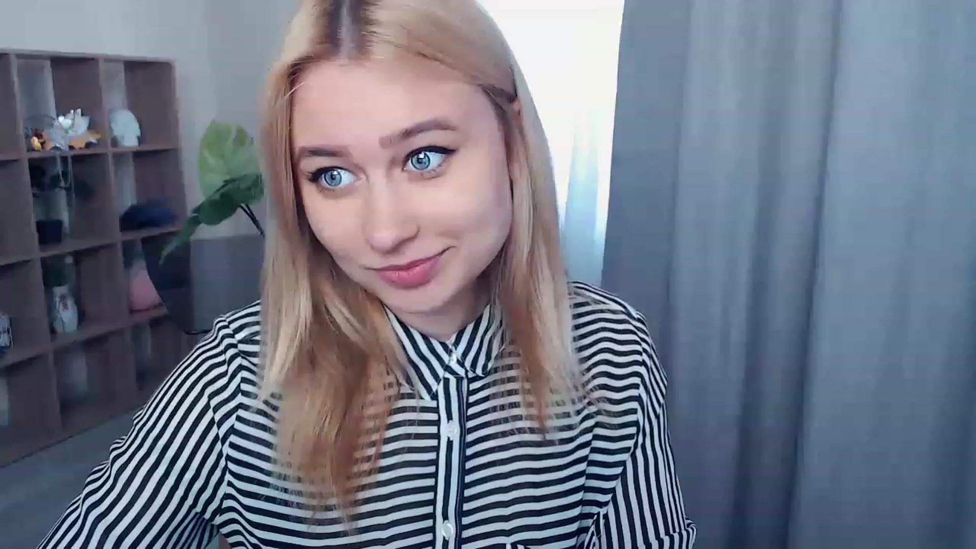 Gallery image thumbnail from Kukla_kolduna's myfreecams stream on, 03/30/2023, 13:41 image 10 of 20