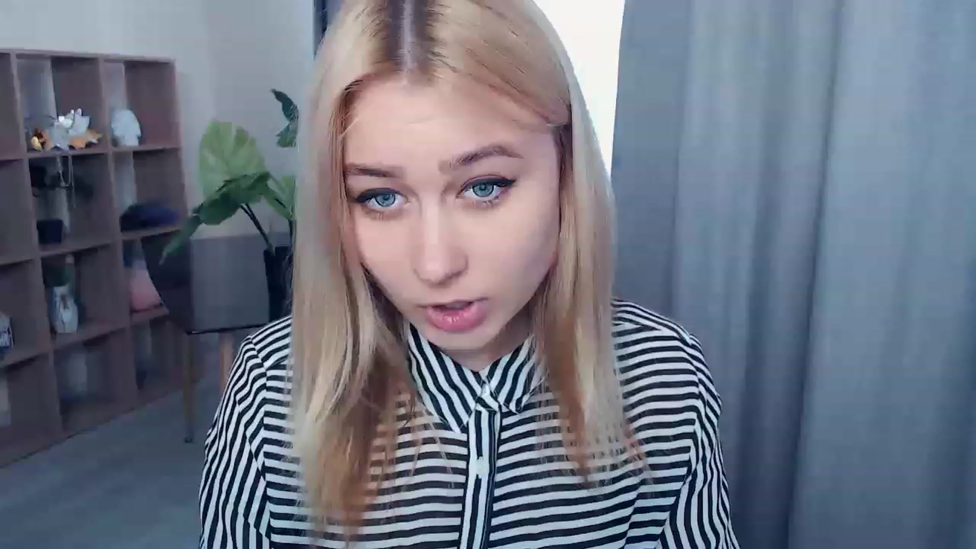 Gallery image thumbnail from Kukla_kolduna's myfreecams stream on, 03/30/2023, 13:41 image 14 of 20