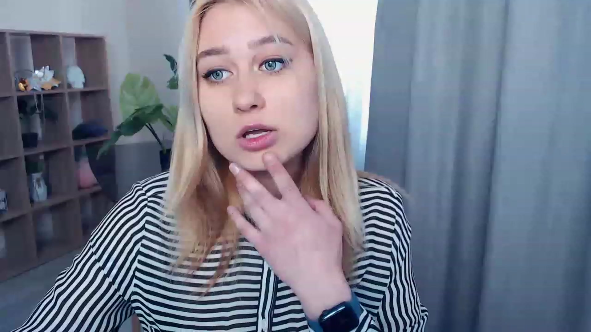 Gallery image thumbnail from Kukla_kolduna's myfreecams stream on, 03/30/2023, 13:41 image 7 of 20