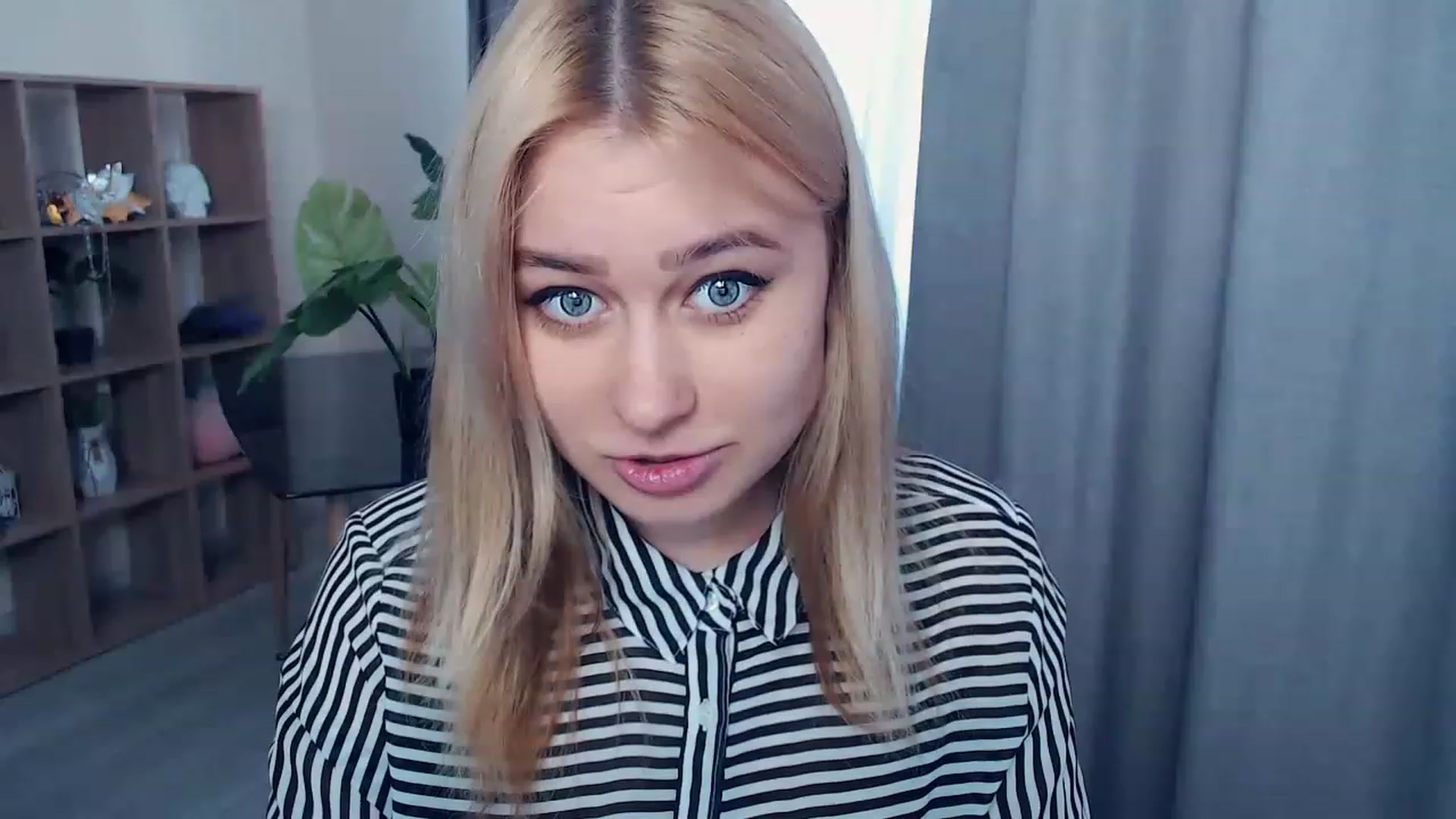 Gallery image thumbnail from Kukla_kolduna's myfreecams stream on, 03/30/2023, 13:41 image 19 of 20
