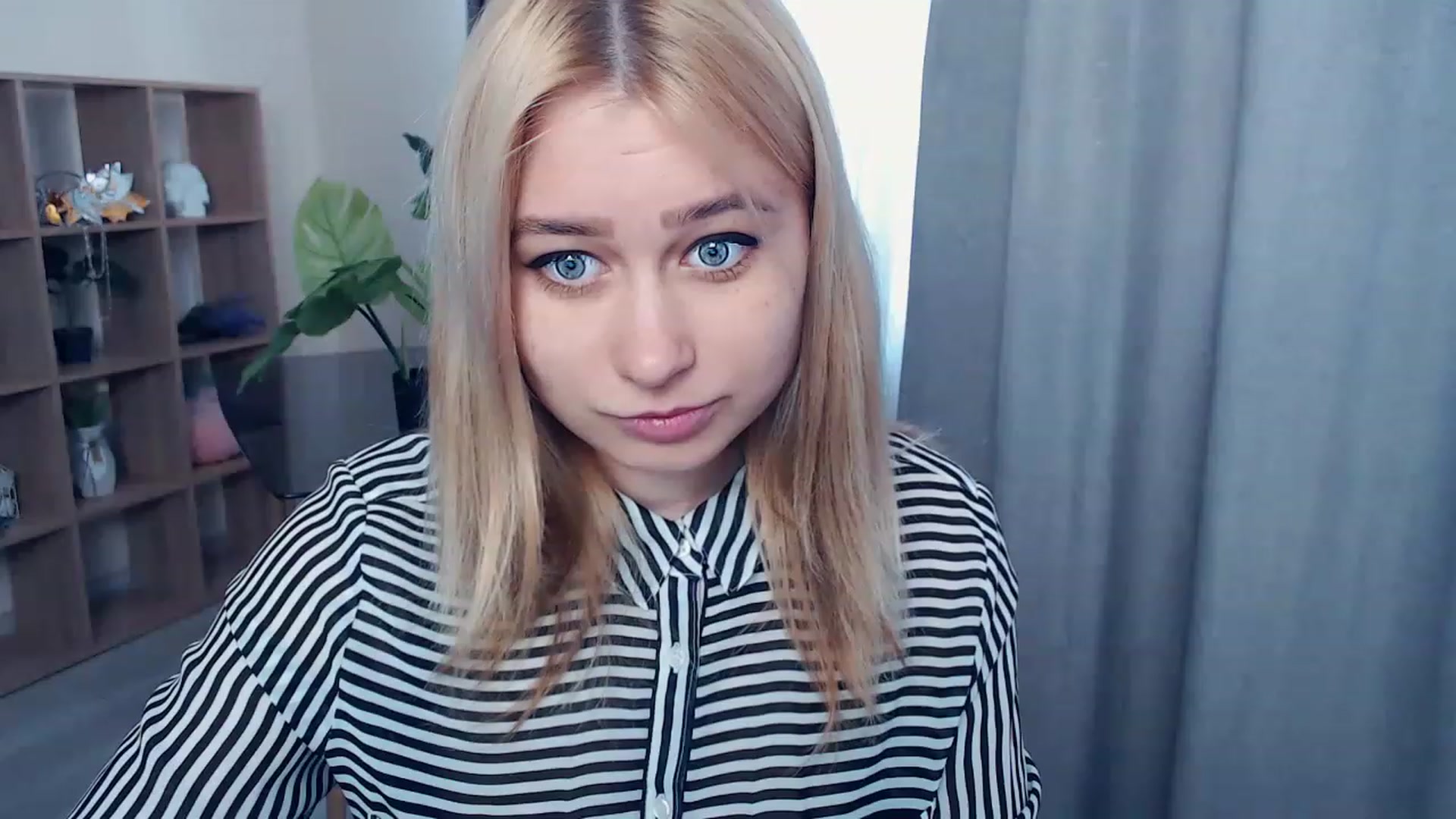 Gallery image thumbnail from Kukla_kolduna's myfreecams stream on, 03/30/2023, 13:41 image 5 of 20