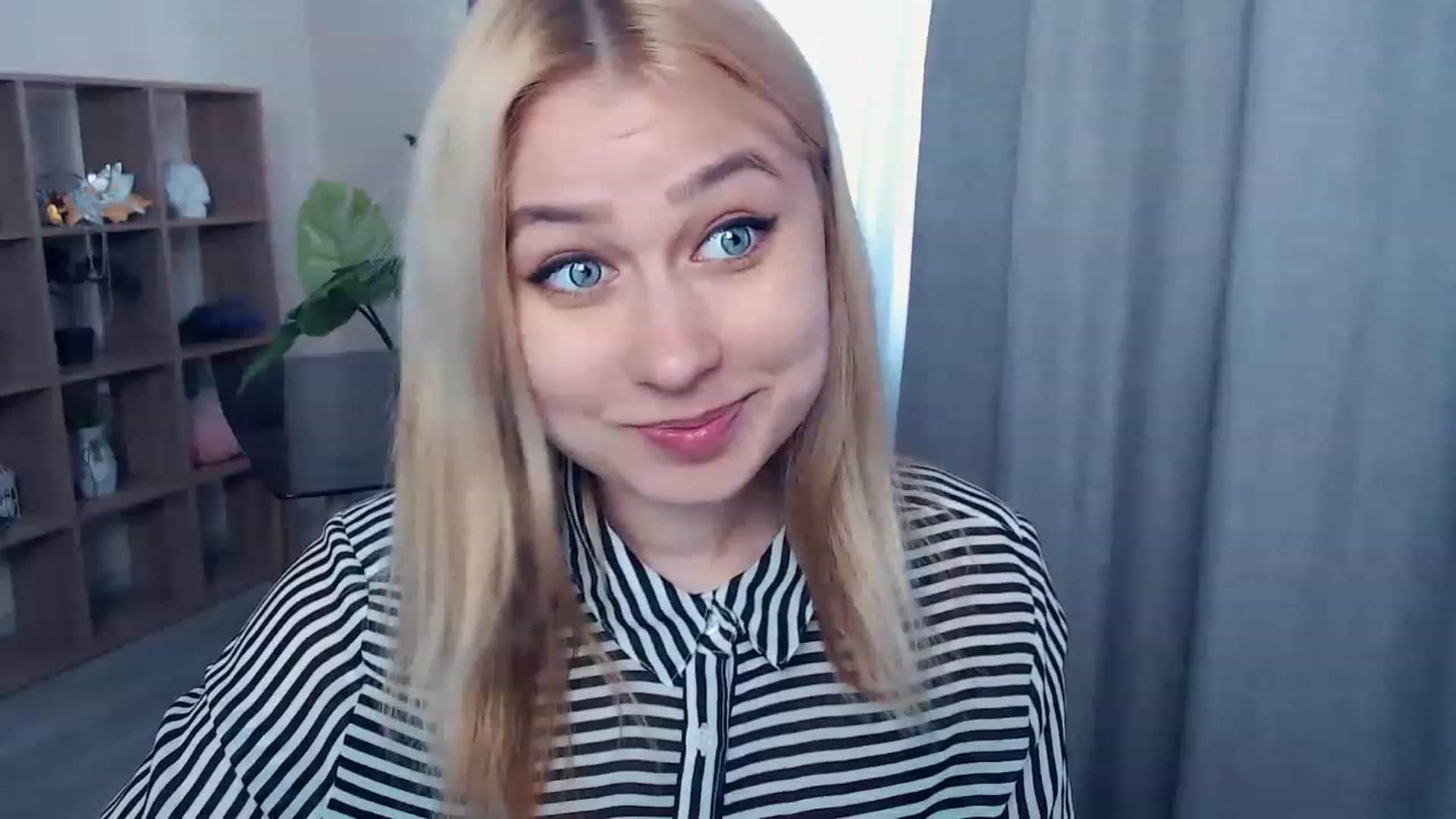 Gallery image thumbnail from Kukla_kolduna's myfreecams stream on, 03/30/2023, 13:41 image 18 of 20
