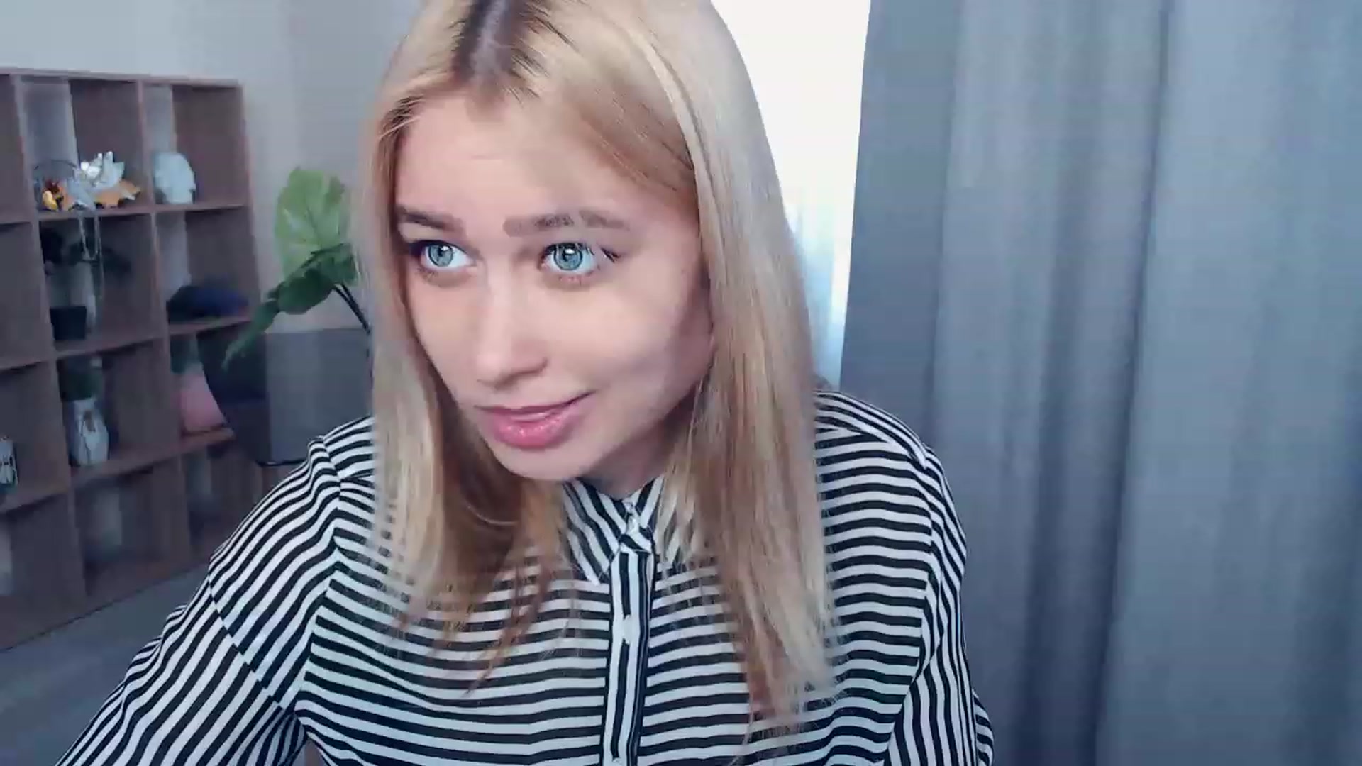 Gallery image thumbnail from Kukla_kolduna's myfreecams stream on, 03/30/2023, 13:41 image 1 of 20