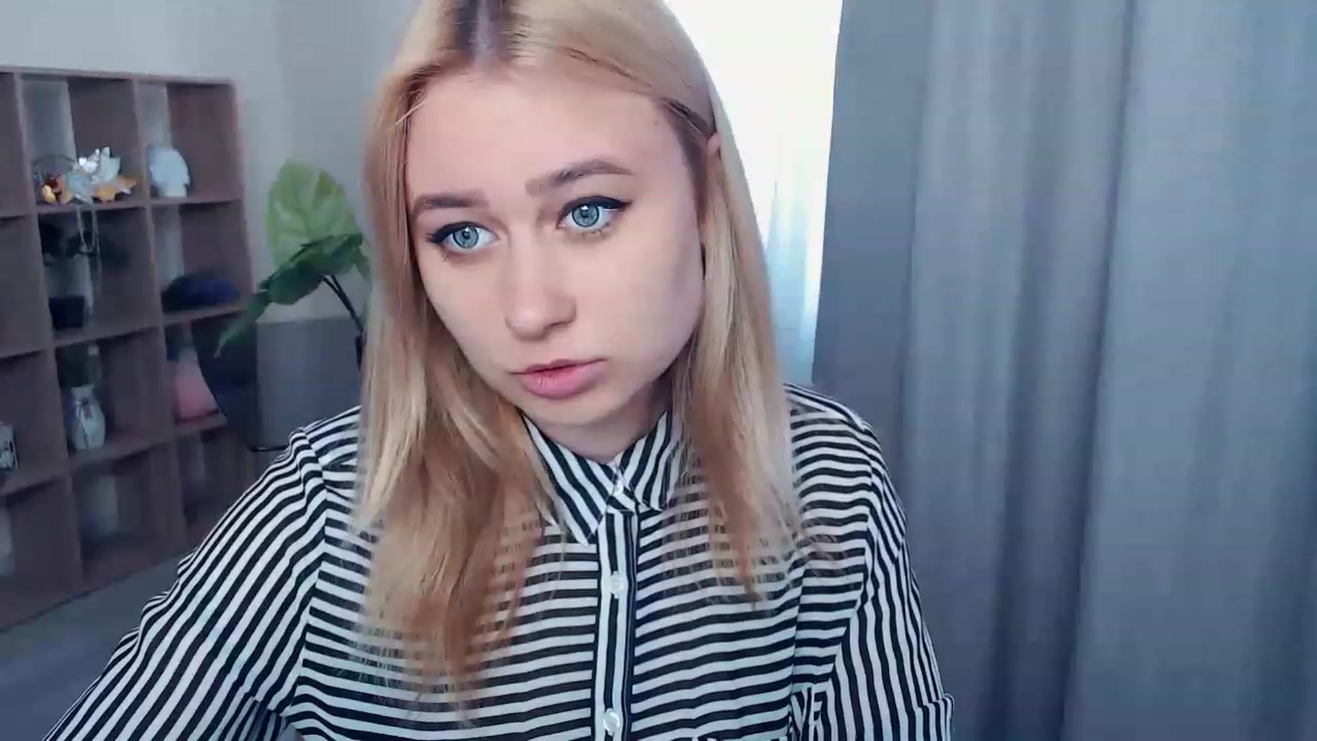 Gallery image thumbnail from Kukla_kolduna's myfreecams stream on, 03/30/2023, 13:41 image 9 of 20